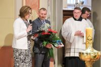 Rodzice proszą ks. Prymasa o udzielenie sakramentu bierzmowania ich dzieciom