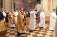 Procesja zmierza ku prezbierium