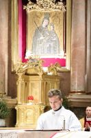 Ministrant czyta czytanie